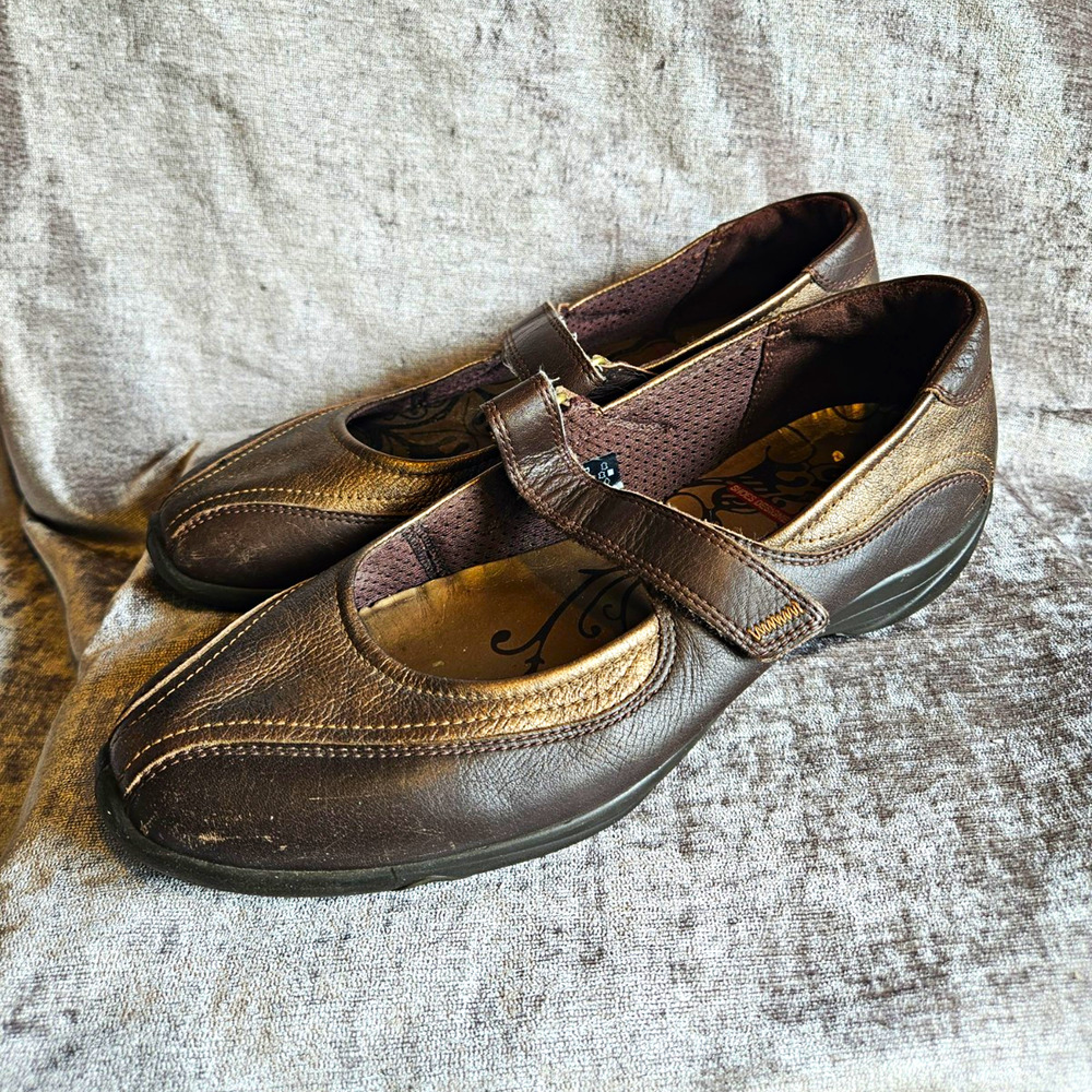 ECCO Women’s Brown Bronze Leather Mary Jane Velco Strap Flats EU 40 US 9
